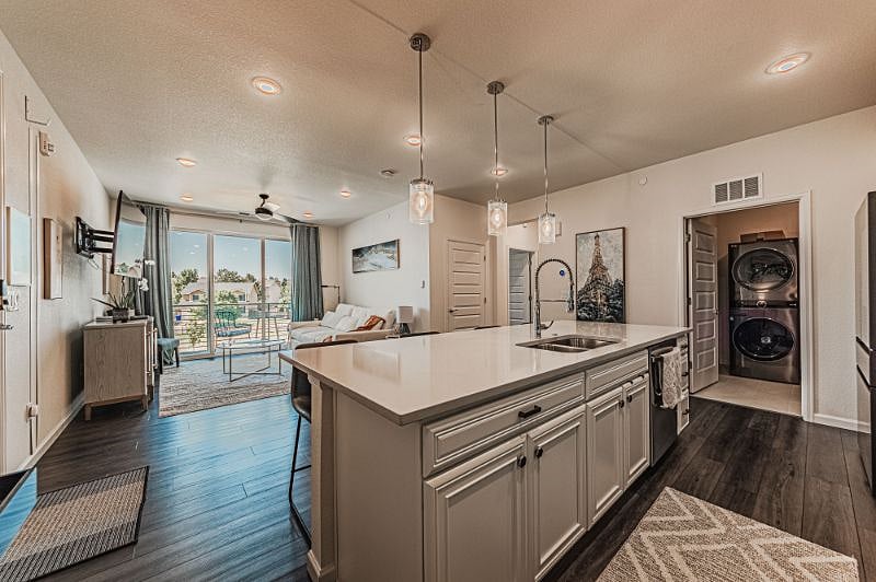 Furnished Finder property 526012_1 photo 5