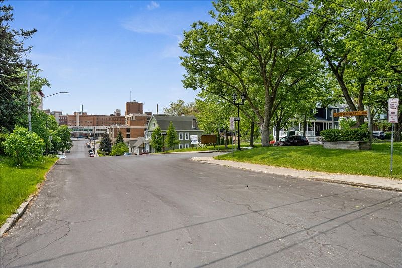very close to St. Joseph's Hospital - the house is just behind the sign for the park on the right side of the picture - the large brick building on the left is St. Joseph's Hospital main entrance