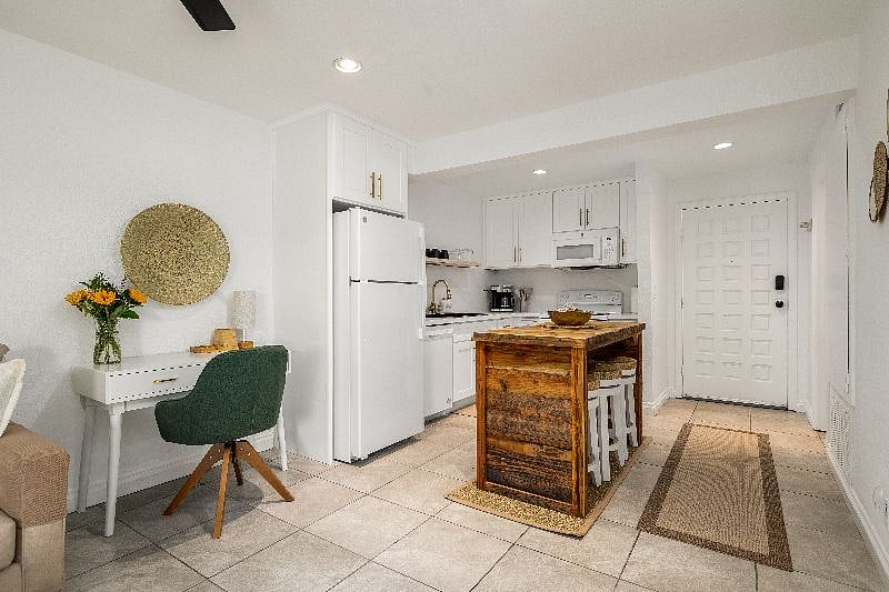 Furnished Finder property 526037_1 photo 3