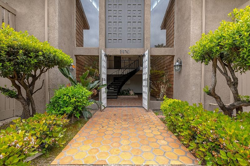 Furnished Finder property 526037_1 photo 22