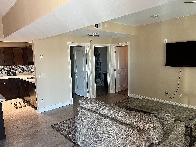Furnished Finder property 526044_1 photo 3