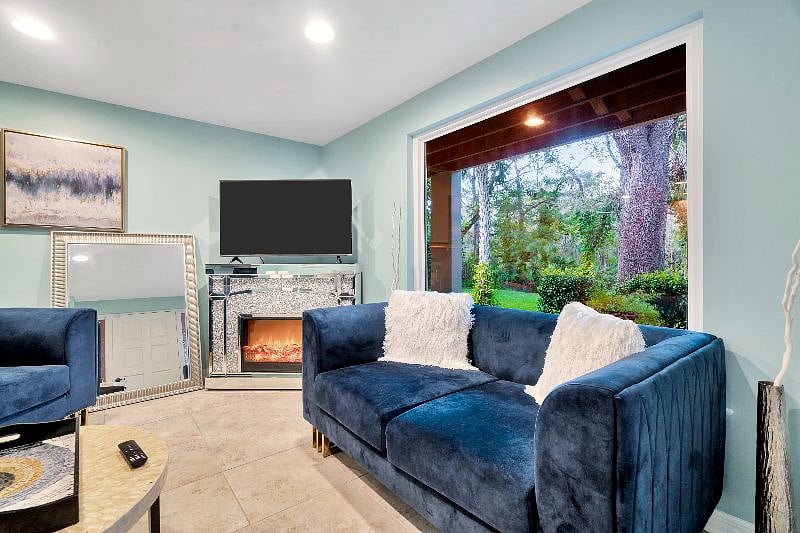 Furnished Finder property 526138_1 photo 4