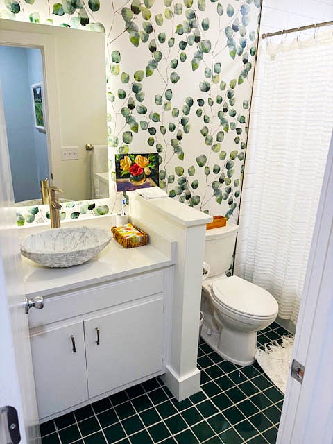 Hallway full bathroom