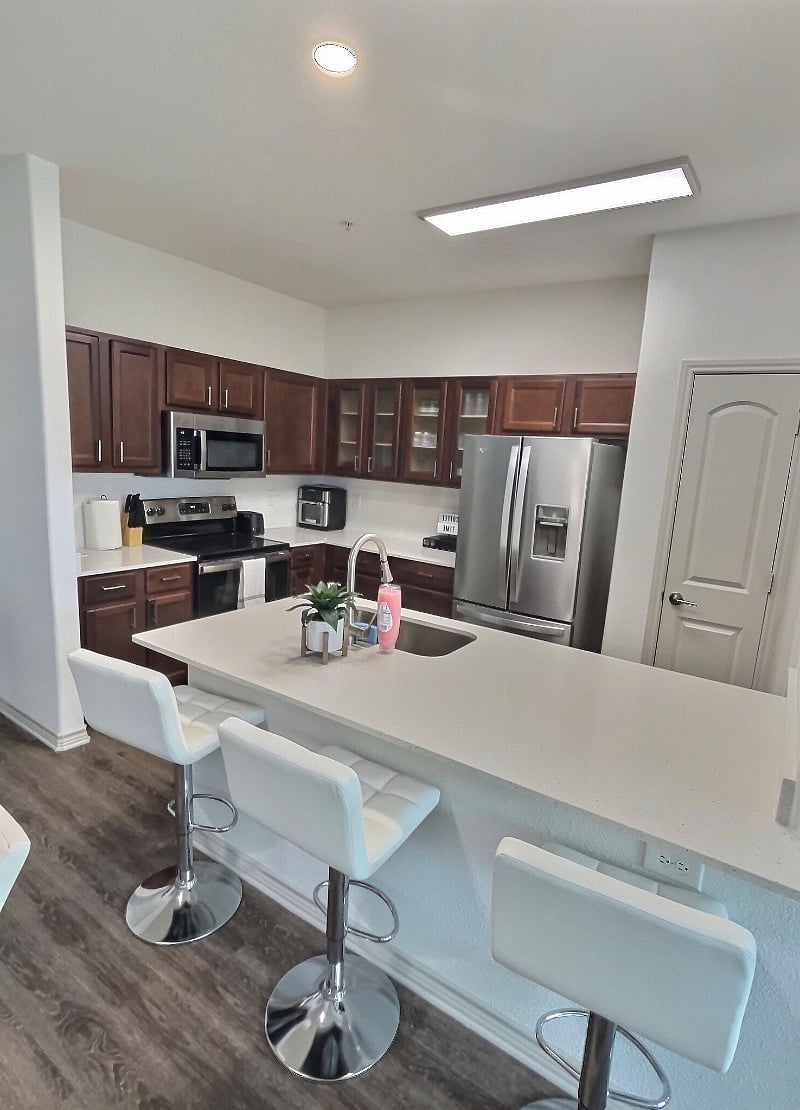 Furnished Finder property 526345_1 photo 3
