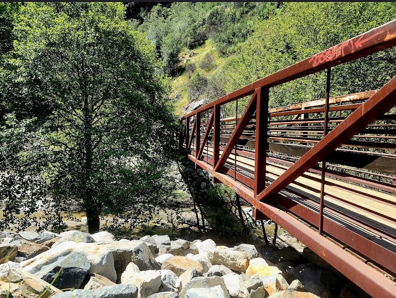 Bear Creek trail, 20 min drive 
