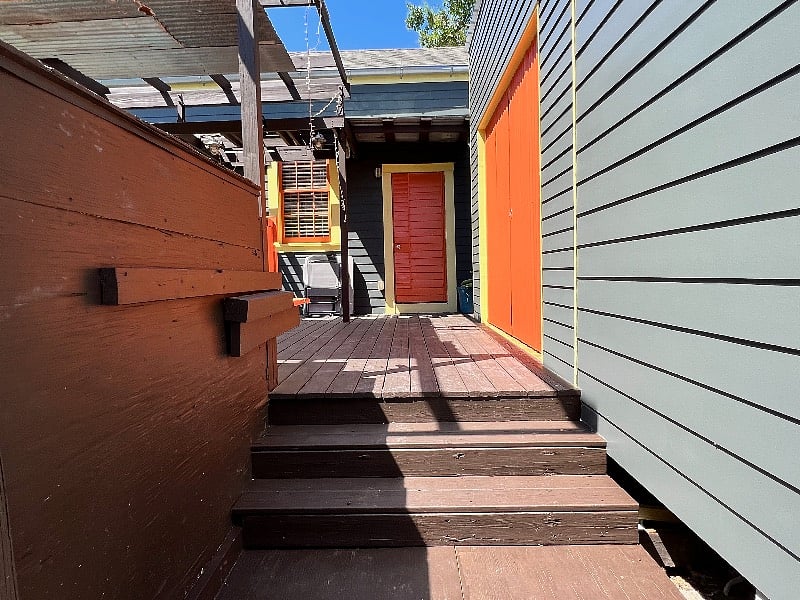 DECK STAIRS