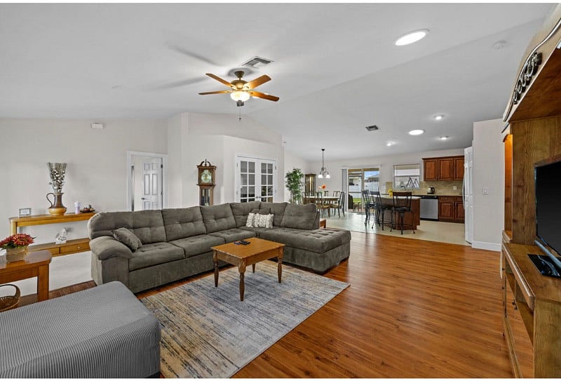 Furnished Finder property 526531_1 photo 14