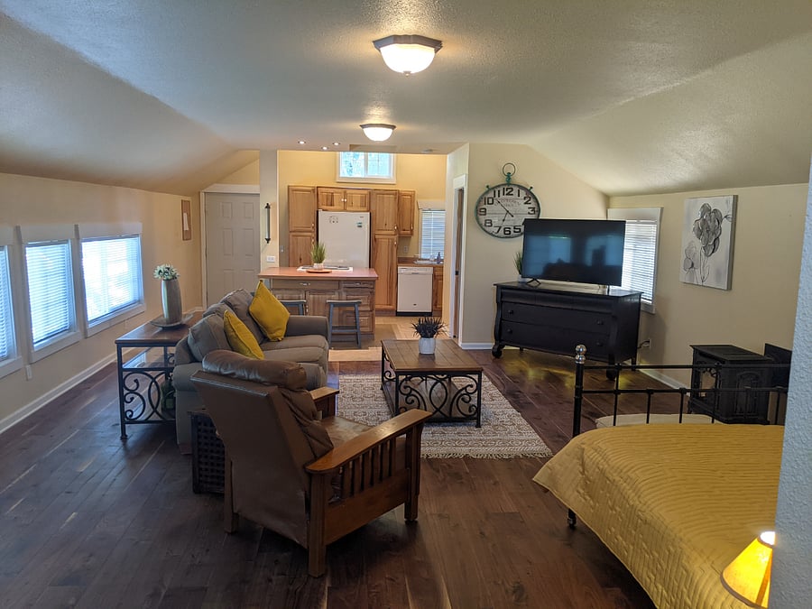 Furnished Finder property 526567_1 photo 3