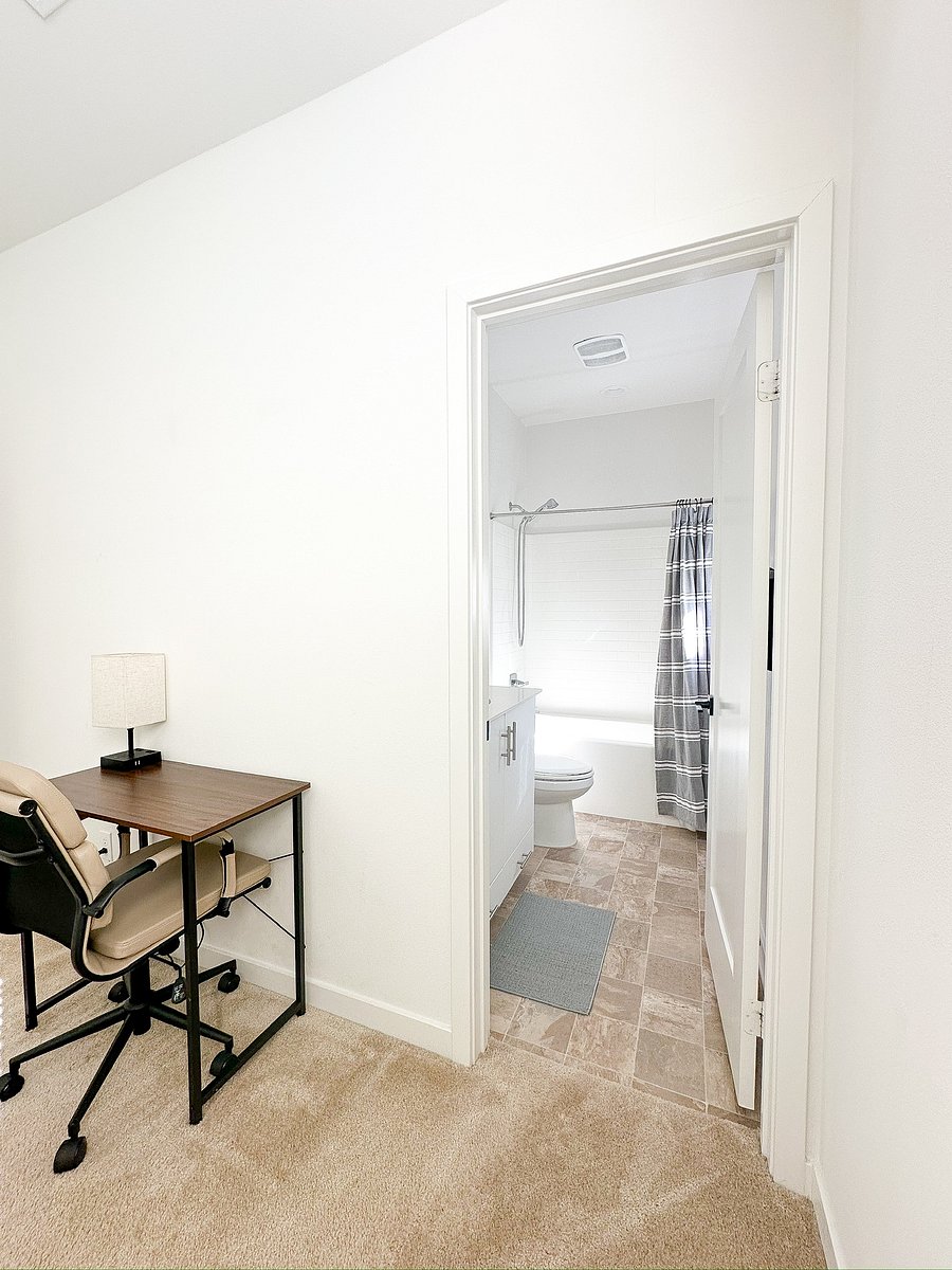 Furnished Finder property 526574_1 photo 17