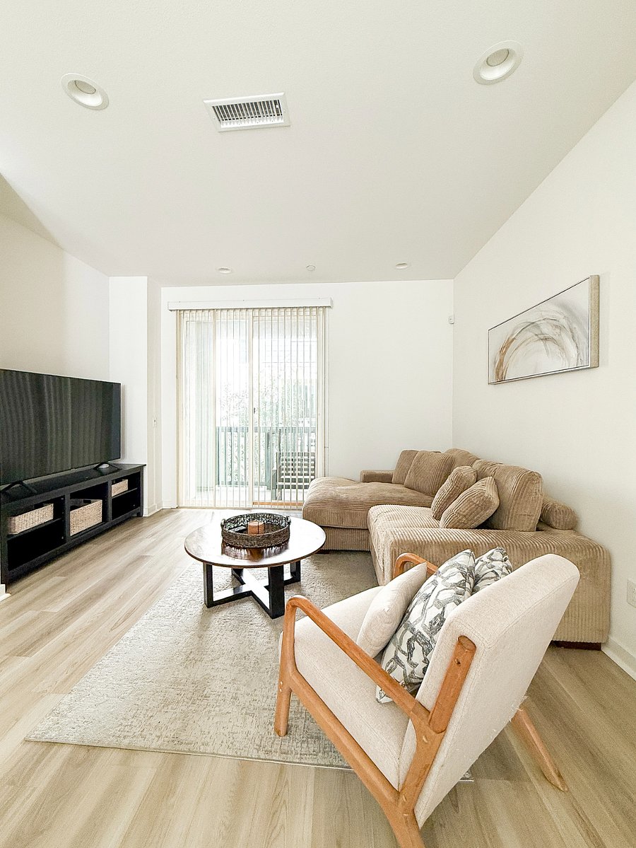 Furnished Finder property 526574_1 photo 3
