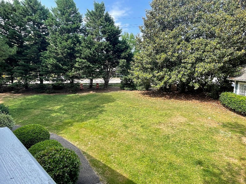 Caribou Coffee, Starbucks, Harris Teeter grocery store, and several restaurants are just across the street!