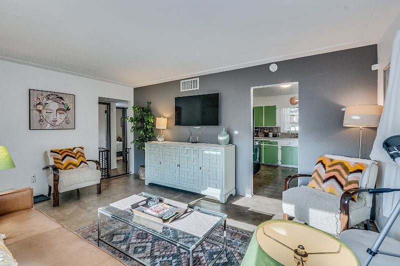 Furnished Finder property 526641_1 photo 3