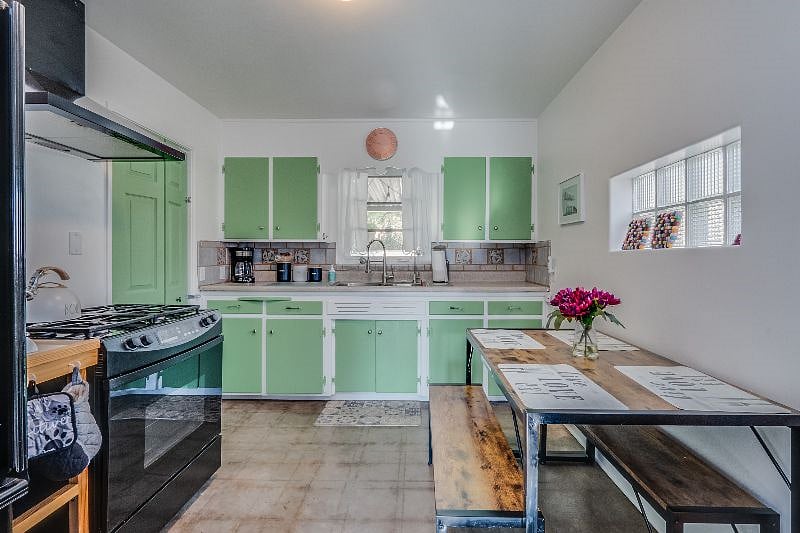 Furnished Finder property 526641_1 photo 17