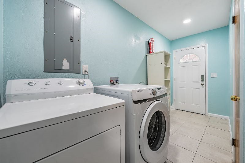 Furnished Finder property 526664_1 photo 9