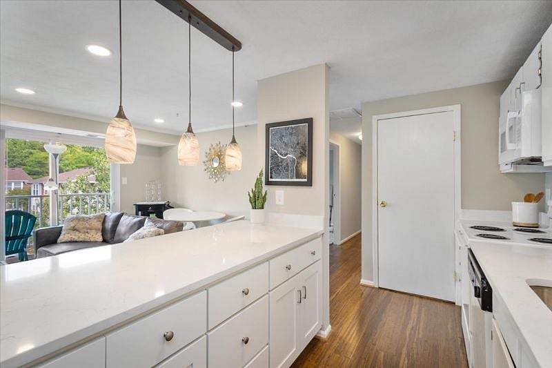 Furnished Finder property 526683_1 photo 7