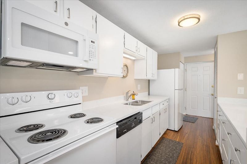 Furnished Finder property 526683_1 photo 9