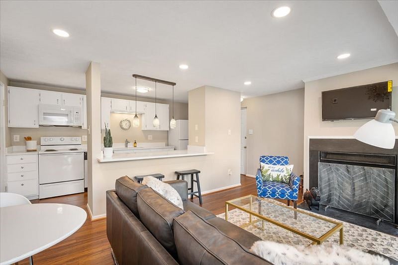 Furnished Finder property 526683_1 photo 20
