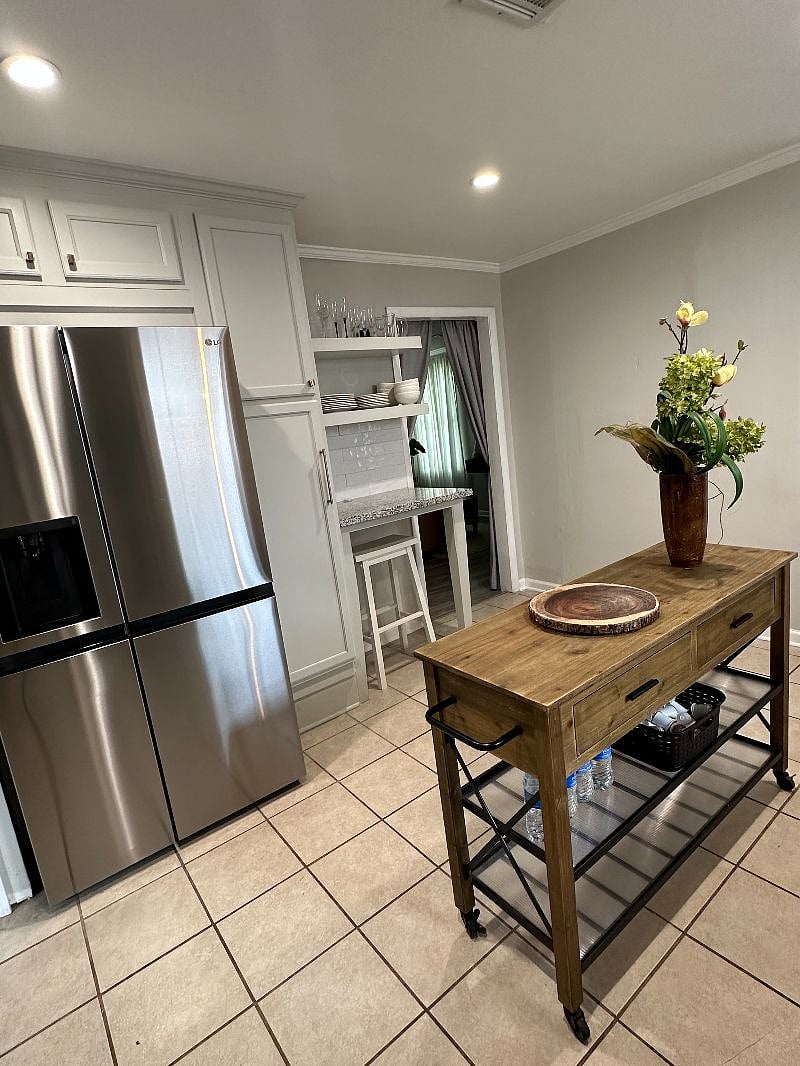Furnished Finder property 526736_1 photo 3