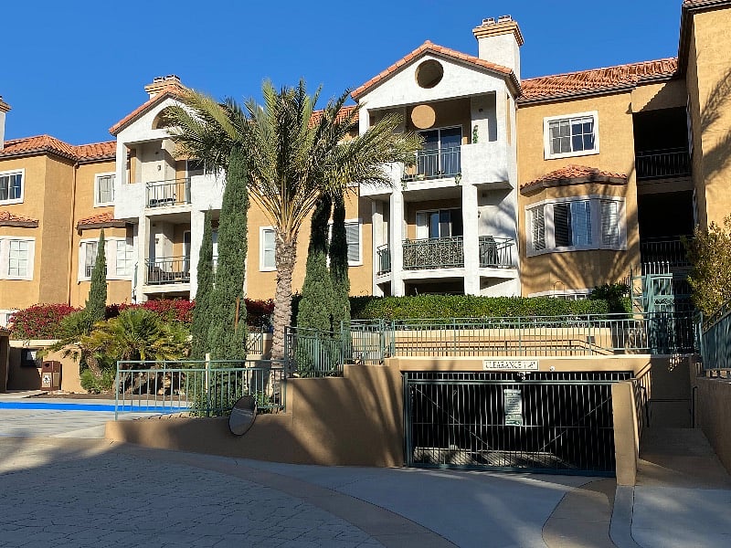 Furnished Finder property 526802_1 photo 9