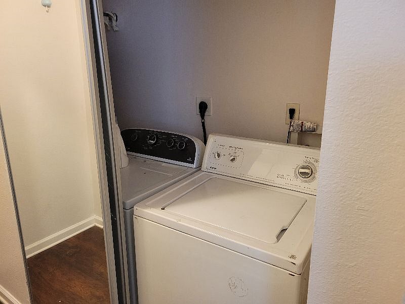 Washer Dryer in Bedroom 1