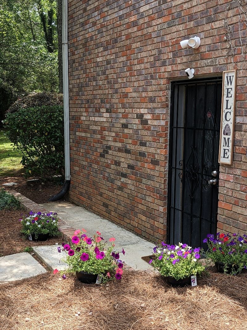 Suite's personal entrance.