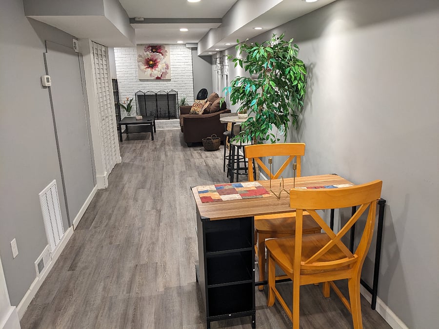 Hallway: kitchen to living room