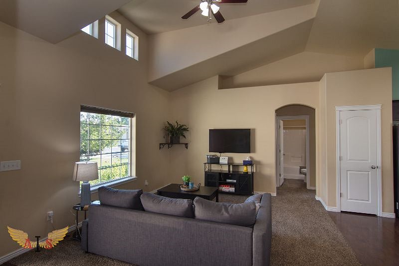 Furnished Finder property 526845_1 photo 4