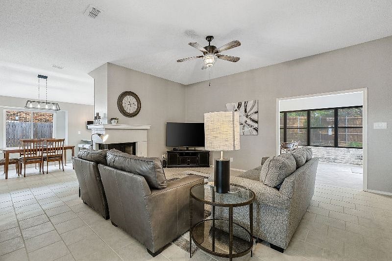 Furnished Finder property 526934_1 photo 3