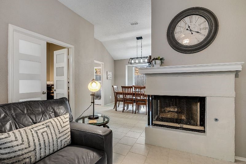 Furnished Finder property 526934_1 photo 5