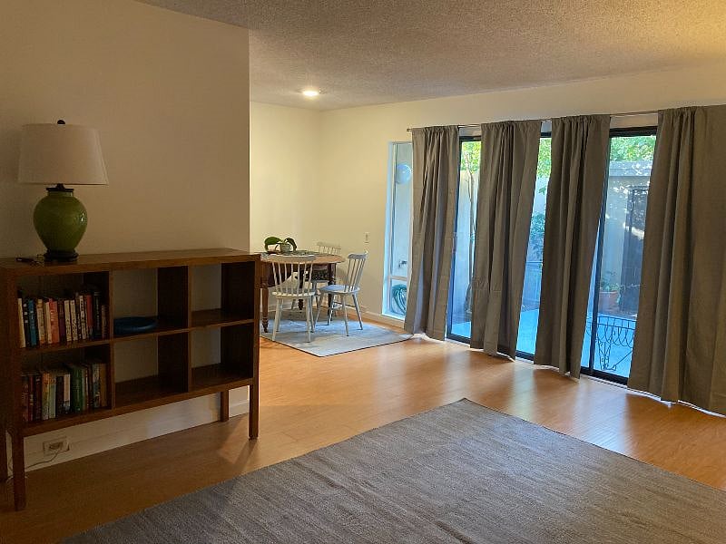 Furnished Finder property 527152_1 photo 3