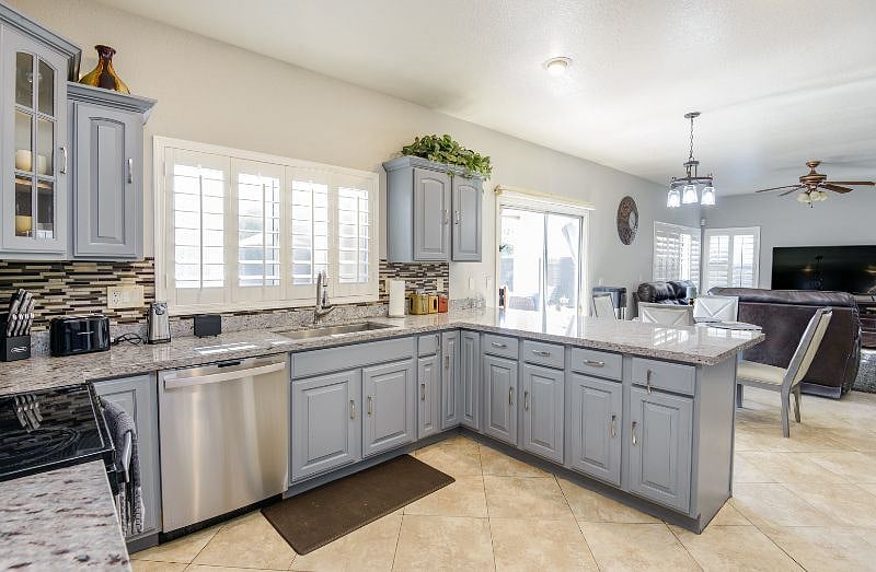 Furnished Finder property 527156_1 photo 9