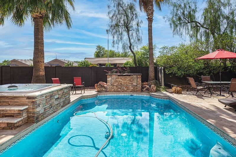 Furnished Finder property 527156_1 photo 22