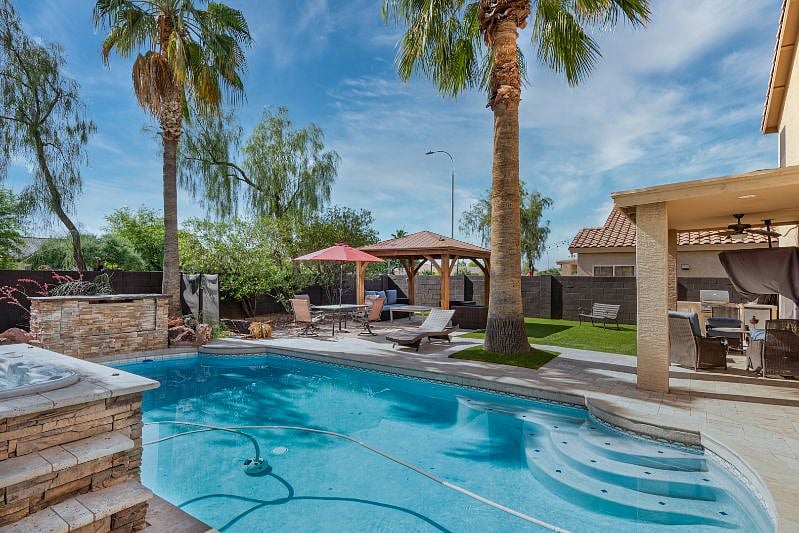 Furnished Finder property 527156_1 photo 25