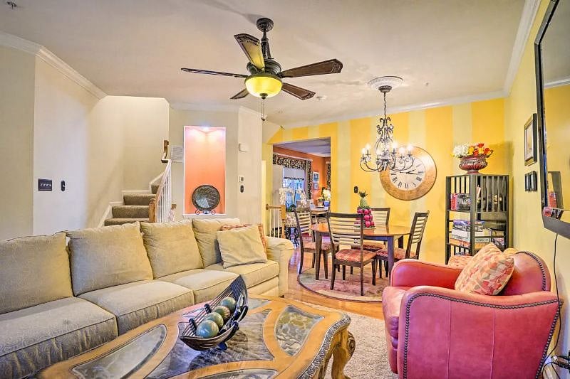 Open floor plan!  Family Room and Kitchen connect on second floor. Ceiling fans in both rooms! 