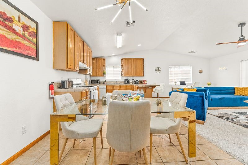 Furnished Finder property 527361_1 photo 20