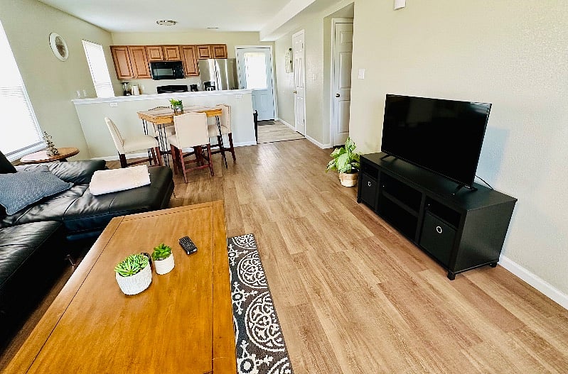 Furnished Finder property 527421_1 photo 3