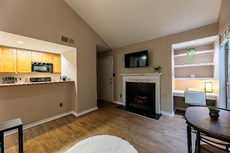 Furnished Finder property 527422_1 photo 4