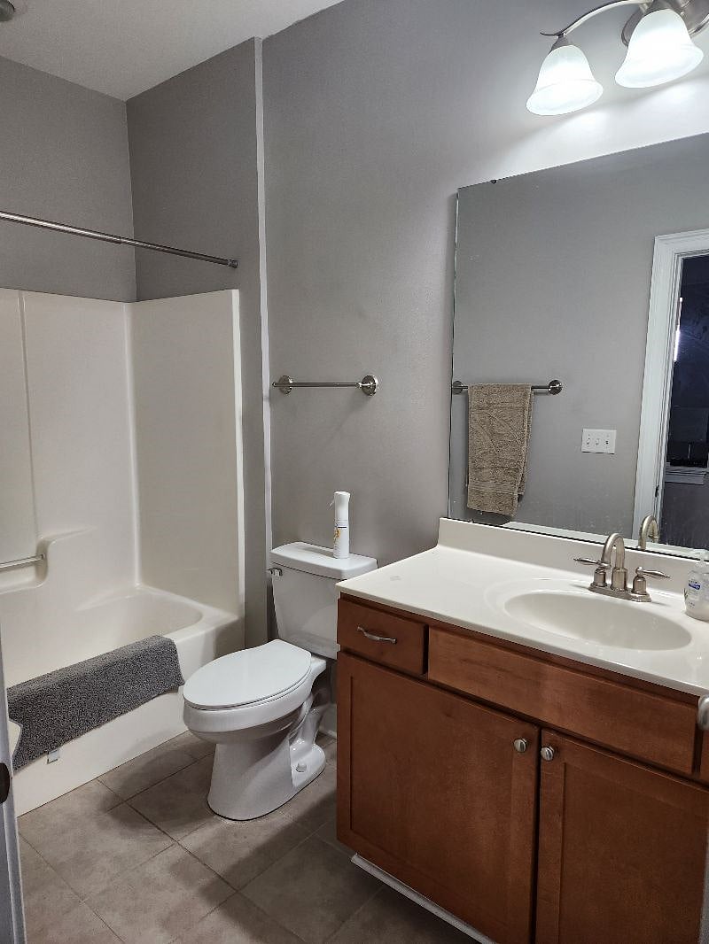 2nd Bathroom
