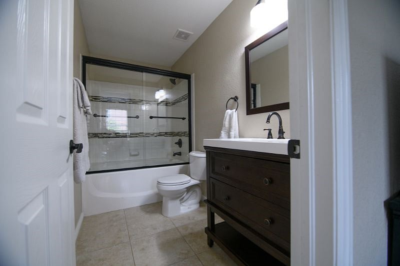 Furnished Finder property 527587_1 photo 12