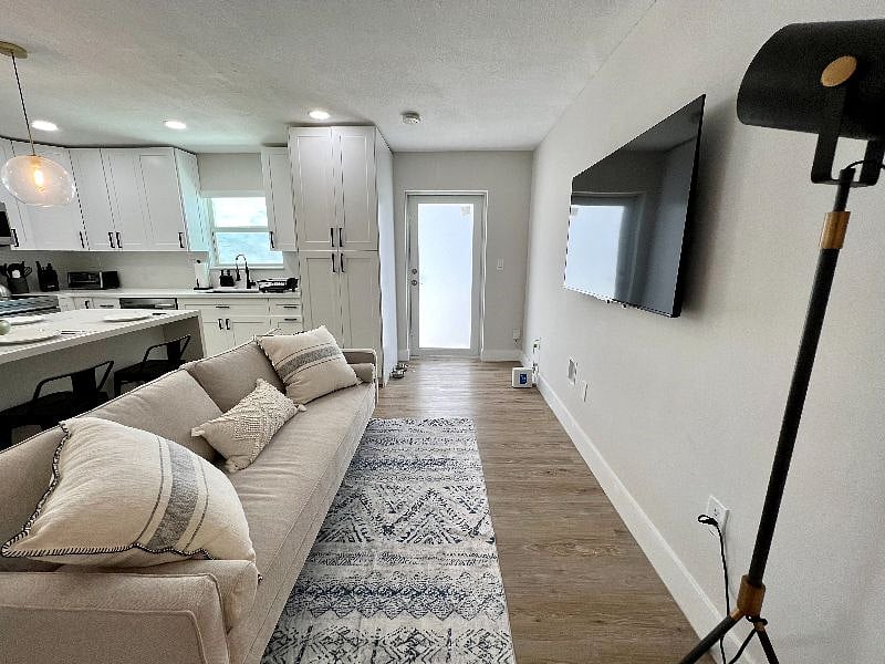 Furnished Finder property 527603_1 photo 8