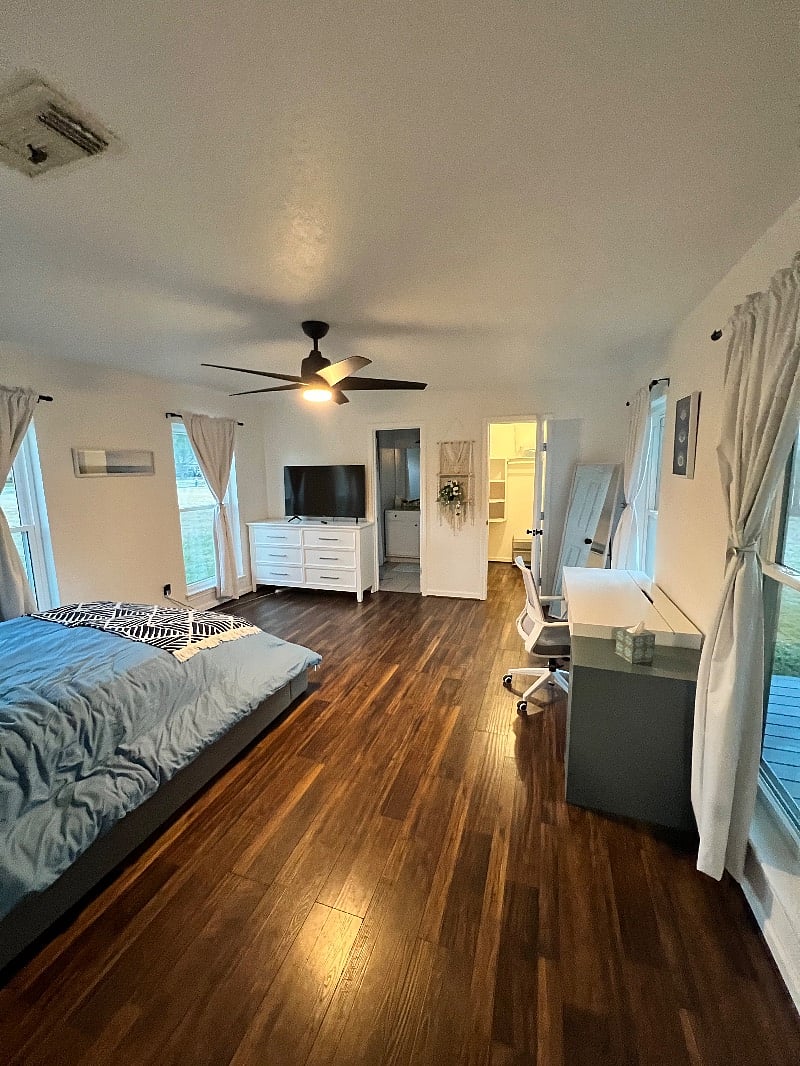 2nd Master Queen Bed