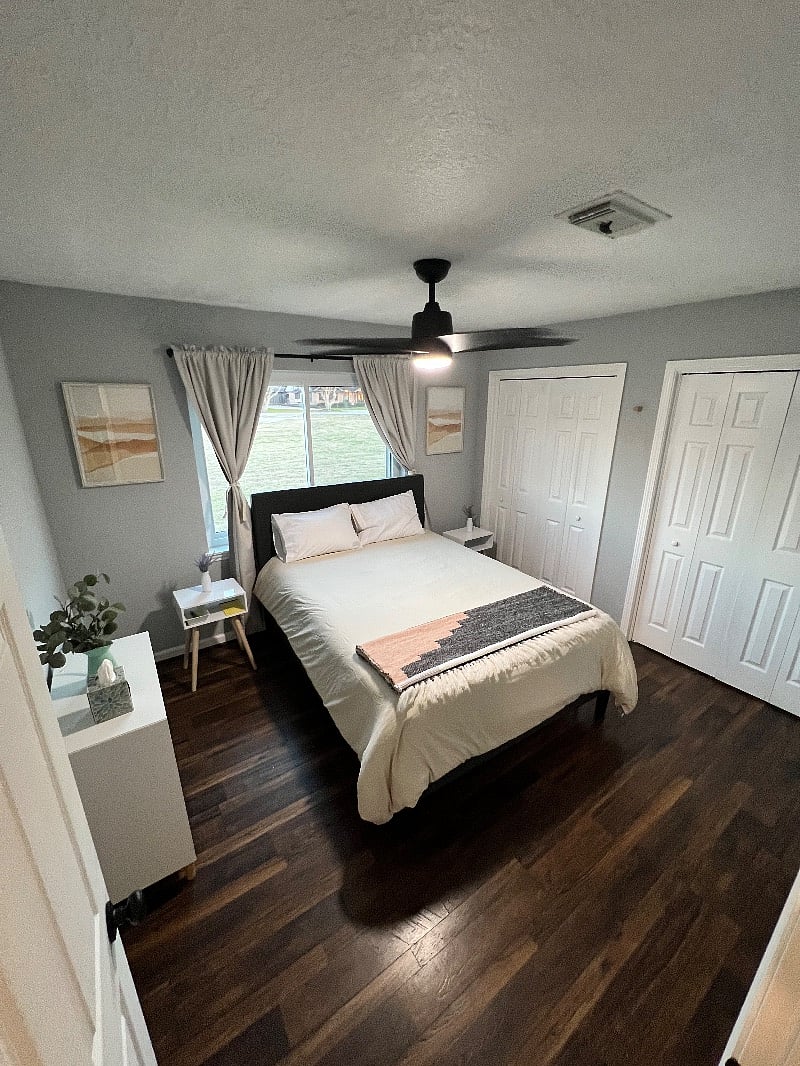 2nd bedroom Queen