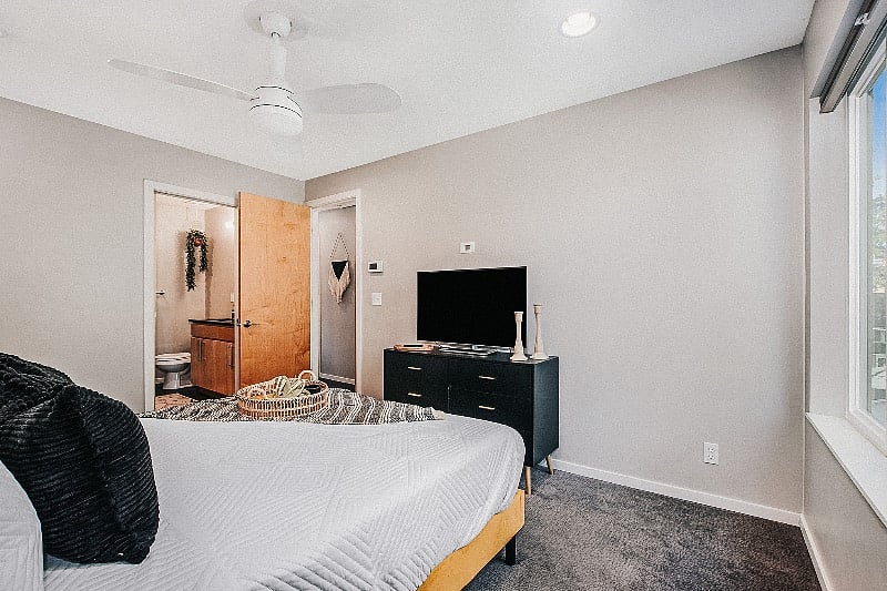 Furnished Finder property 527676_1 photo 17