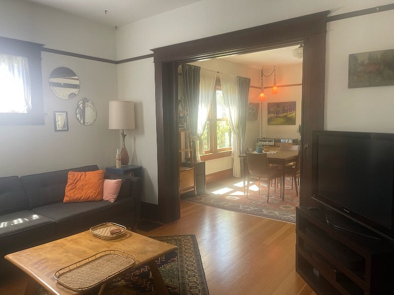 Living room/ Dining room