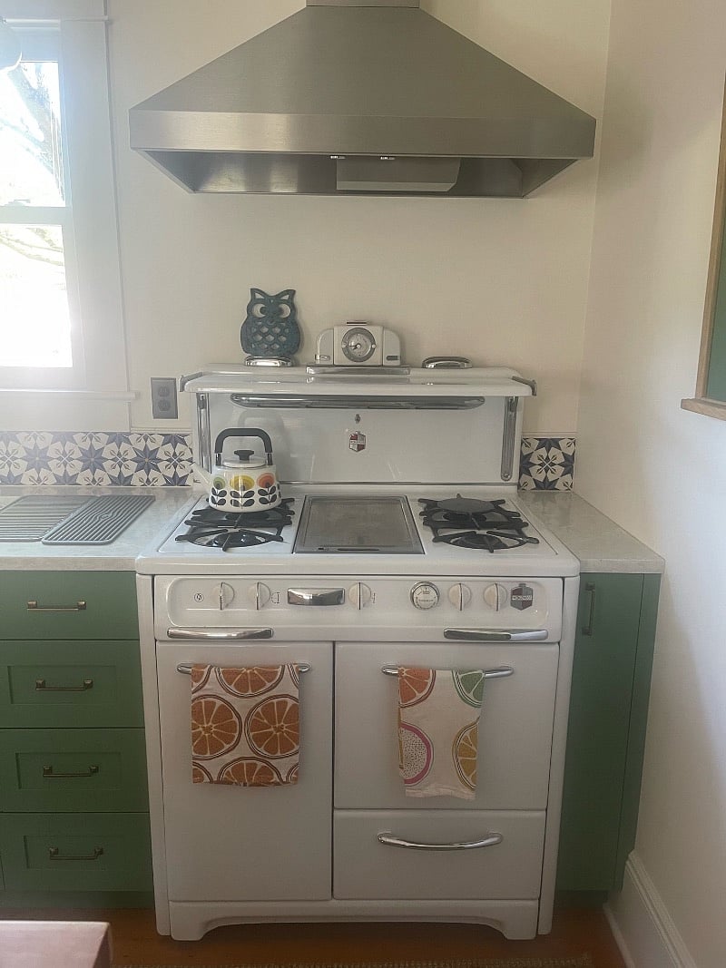 Vintage Gas Range