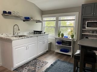 Furnished Finder property 527774_1 photo 3