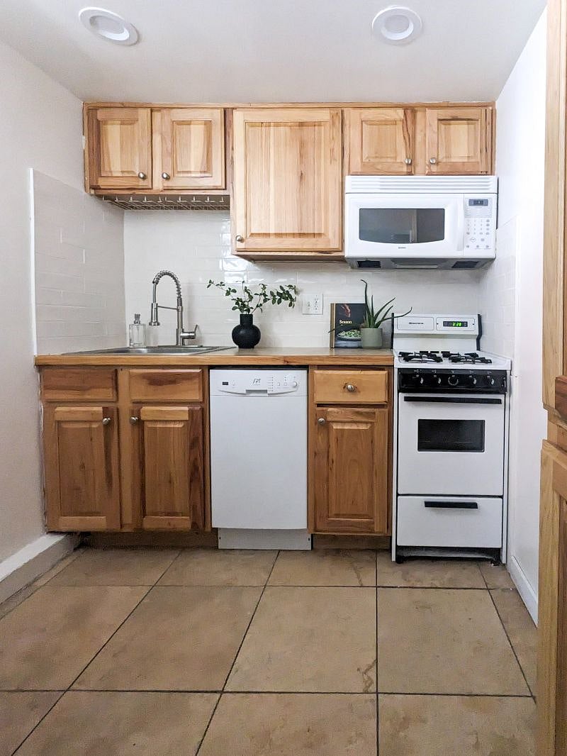 Furnished Finder property 527832_1 photo 16
