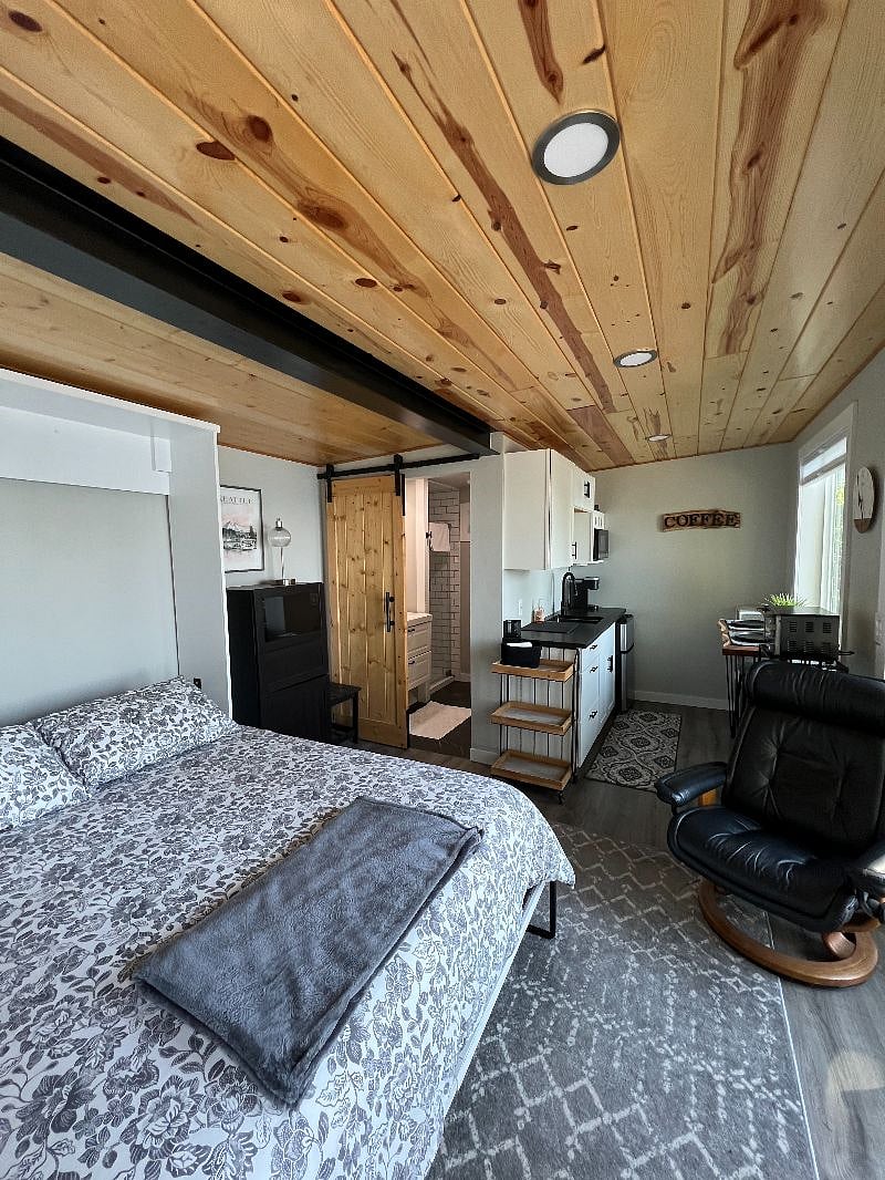 Furnished Finder property 527854_1 photo 24