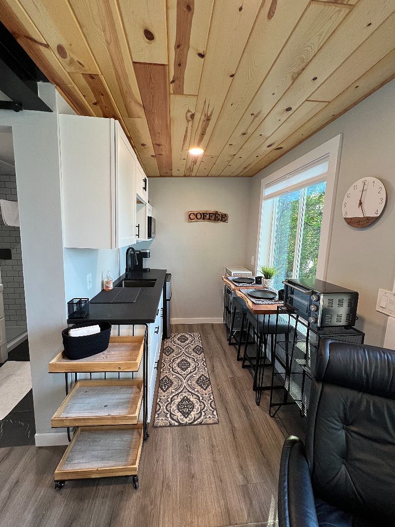 Furnished Finder property 527854_1 photo 29