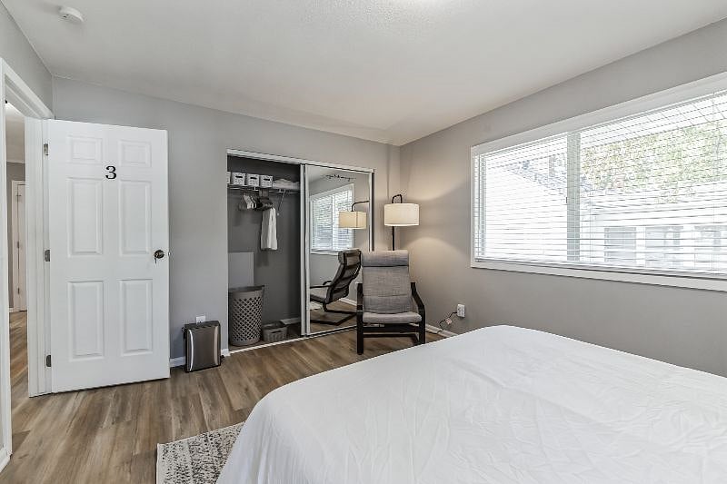 Large clean and fresh closet with organizer system and lots of hangers and baskets for all of your storage needs. USB Wall Charger Power Strip, Multi Plug Outlet. Big chair, floor lamp for your relax and unwindings!